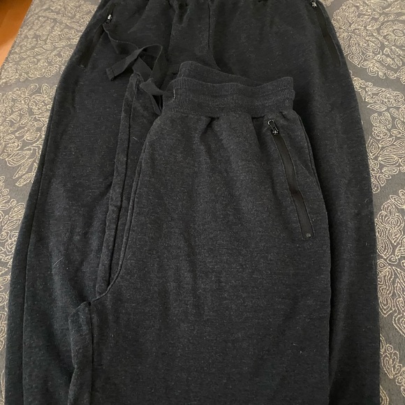 2 pair grey sweatpants joggers, zipper pockets , size medium - Picture 4 of 8